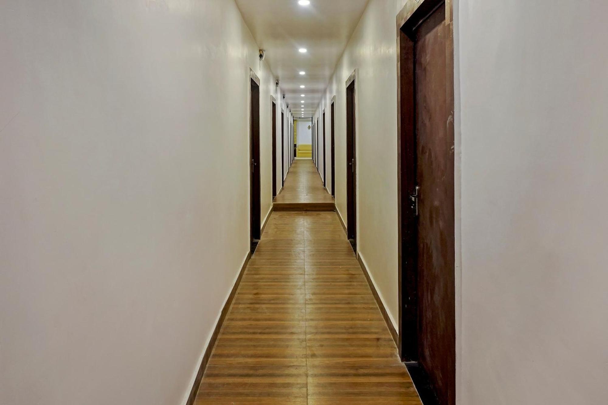 Collection O Gauri Shree Hotel Bhopal Extérieur photo